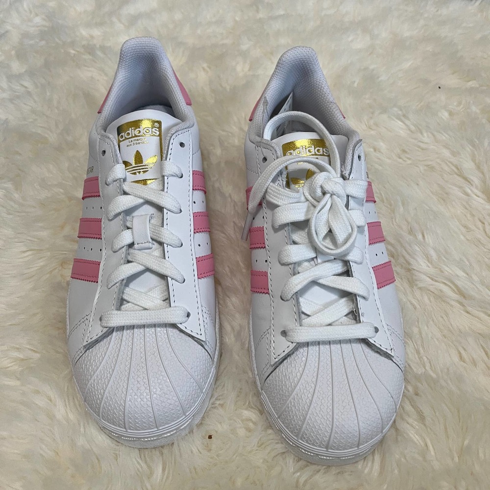 NEW Adidas pink super J lace up sneaker